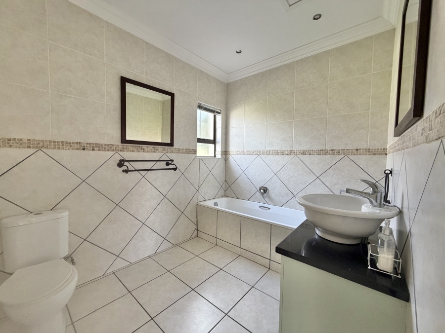3 Bedroom Property for Sale in Jeffreys Bay Central Eastern Cape